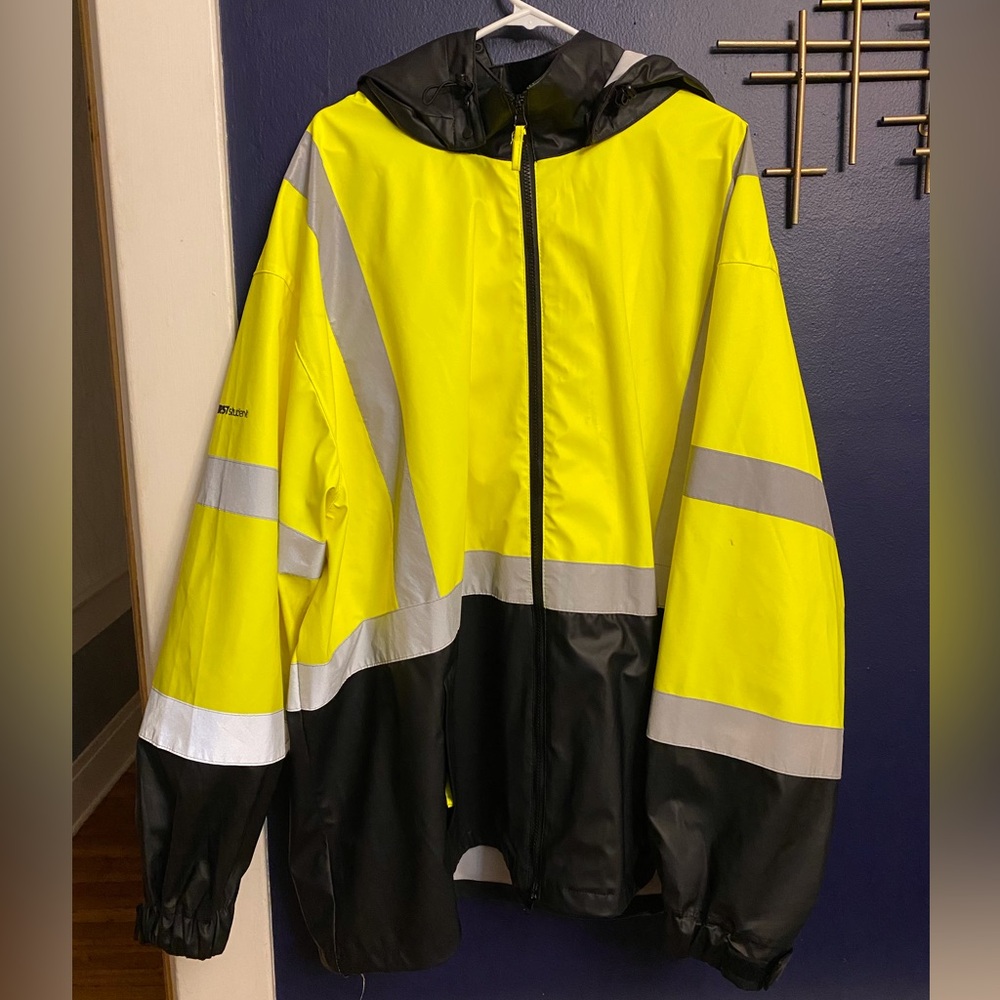 Mens corner stone coat size 4xl